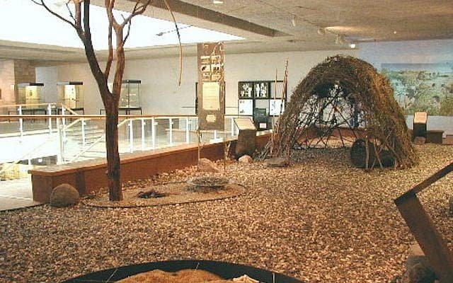 复原奥哈洛II棚屋与生活空间的展览